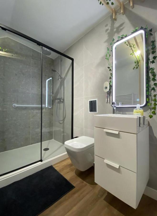 L'Appart'Hotel 23Eme Avenue - Spa Privatif - Love Room - Appartements A Themes Ламалу-ле-Бен Экстерьер фото